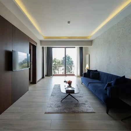 Hotel Iris & 4*