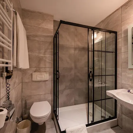 Iris & 4* Canakkale