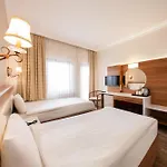 Iris & Hotel