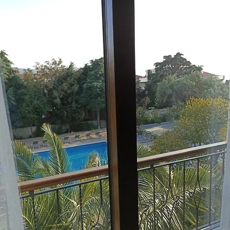 Hotel Iris & 4*