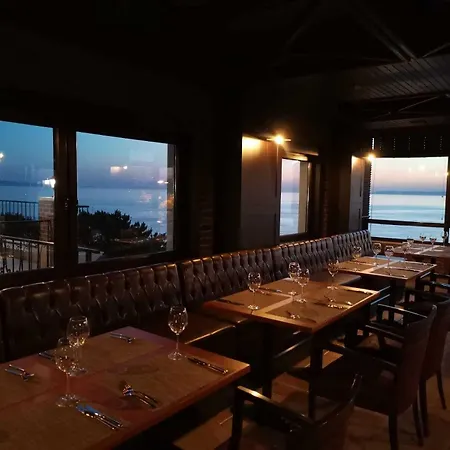 Iris & 4* Canakkale