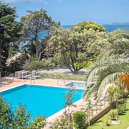 Hotel Iris & 4*