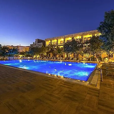 Hotel Iris & 4*