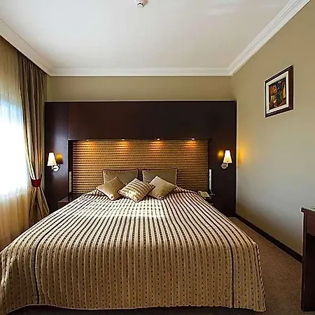 Hotel Iris & 4*