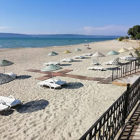 Hotel Iris & 4*